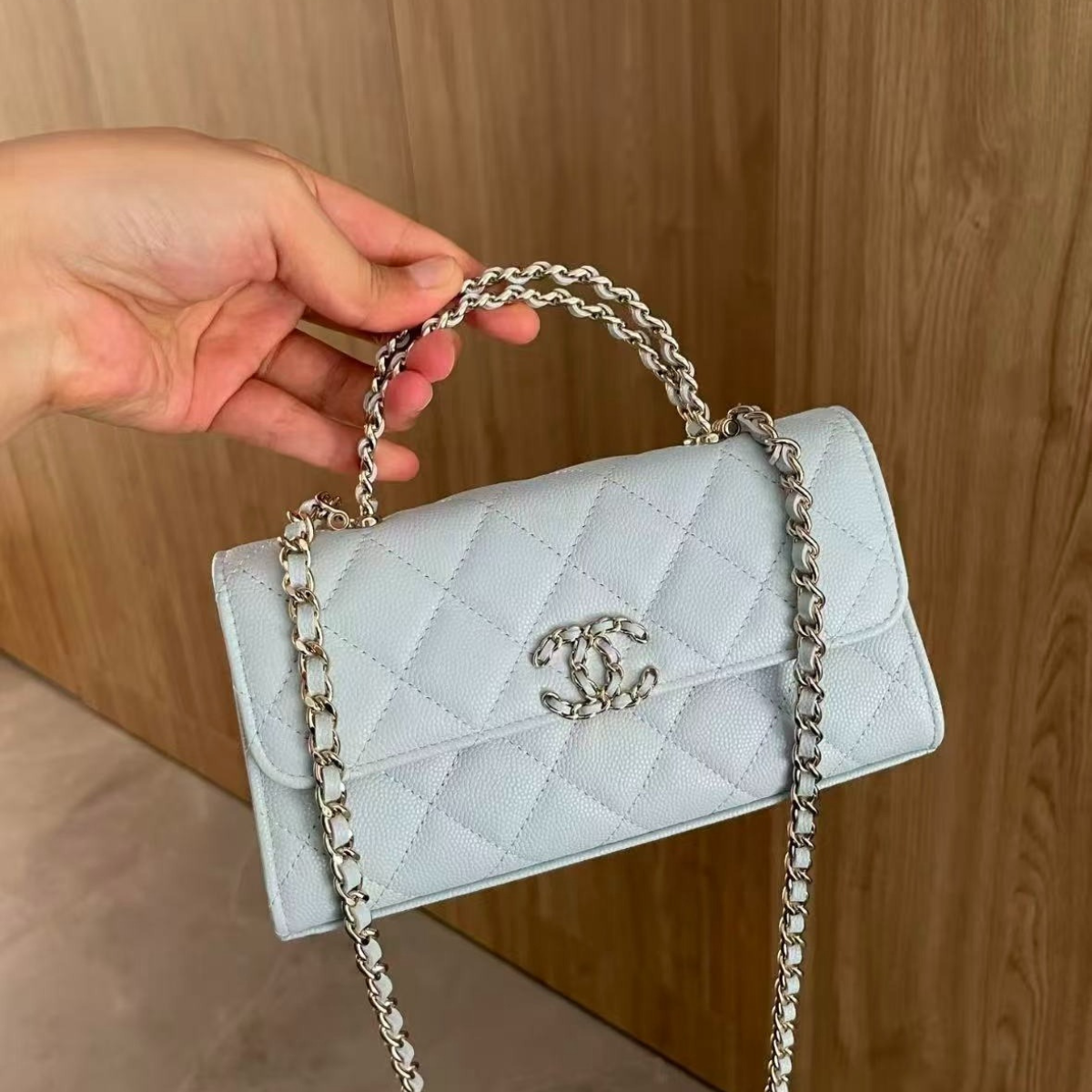CHANEL CLASSIC FLAP EISGRAU