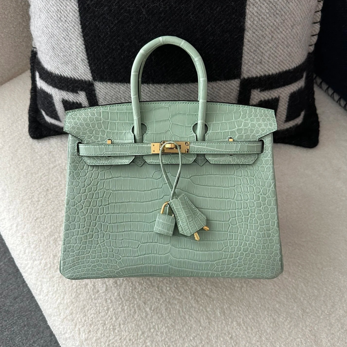 HERMÈS KELLY 28 VERT D'EAU ALLIGATOR – LIMITIERTE AUFLAGE